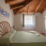 Charming Sea Shared Pool Sleeps 6 V6in *