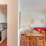 Charming Sea Shared Pool Sleeps 6 V6in Βίλα
