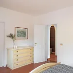 Charming Sea Shared Pool Sleeps 6 V6in * Punta de su Torrione