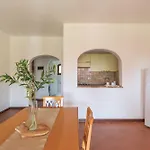 Charming Sea Shared Pool Sleeps 6 V6in Punta de su Torrione