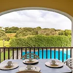 Charming Sea Shared Pool Sleeps 6 V6in Βίλα