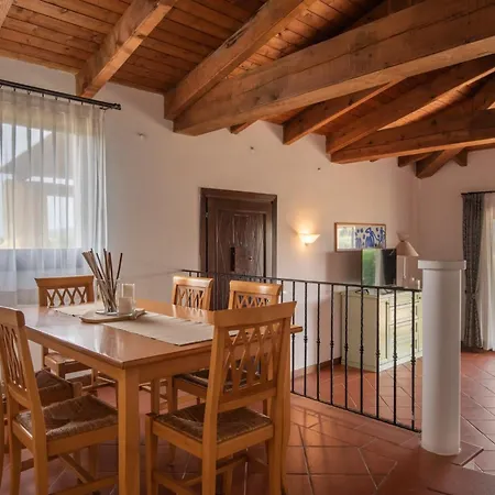Charming Sea Shared Pool Sleeps 6 V6in Villa Punta de su Torrione