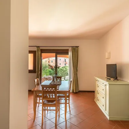 Charming Sea Shared Pool Sleeps 6 V6in 빌라 Punta de su Torrione
