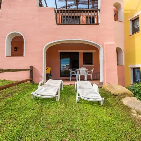 Charming Sea Shared Pool Sleeps 6 V6in Punta de su Torrione