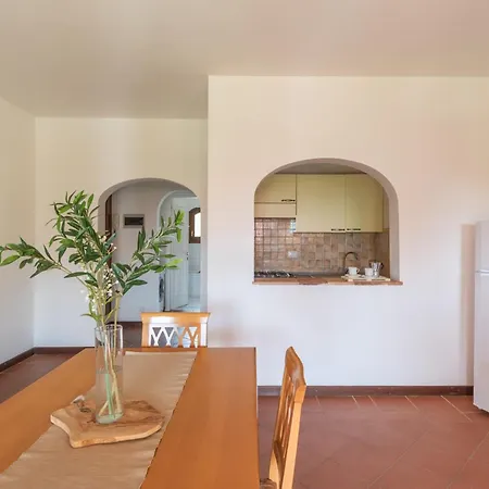 Charming Sea Shared Pool Sleeps 6 V6in Punta de su Torrione